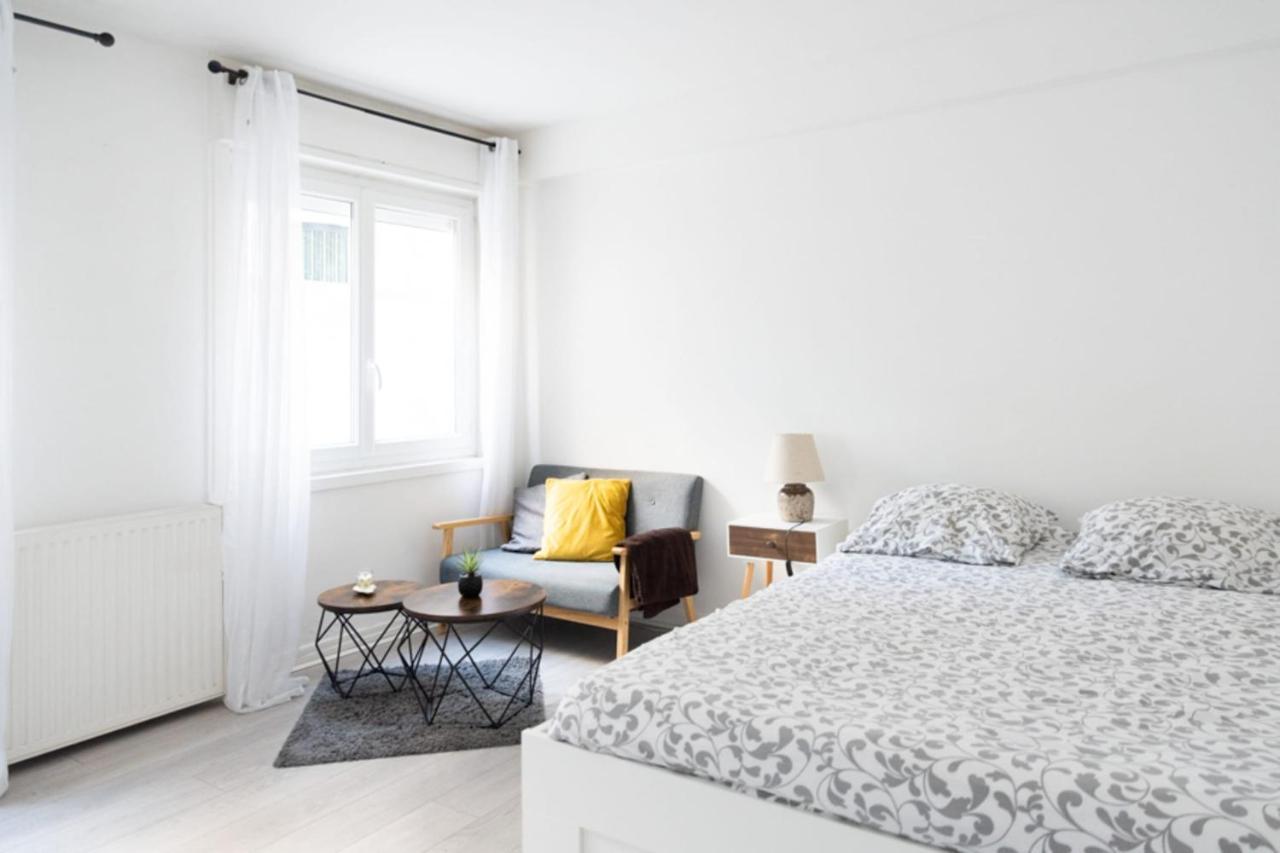Spacious In The Center Of Montmartre Appartamento Parigi