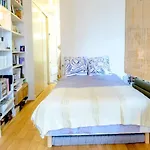 Spacious Studio Near Montmartre
