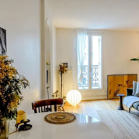 Spacious Studio Near Montmartre Appartamento *